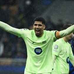 Ronald Araujo dan Dilema Barcelona: Kapan Sang Bek Akan Dilepas?