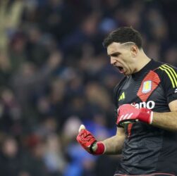Di Balik Layar Transfer: Pelatih Argentina Ungkap Antusiasme Emiliano Martinez Gabung Manchester United