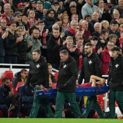 Debut yang Menghancurkan: Jawaban Arne Slot tentang Cedera Giovanni Leoni Bikin Fans Liverpool Cemas
