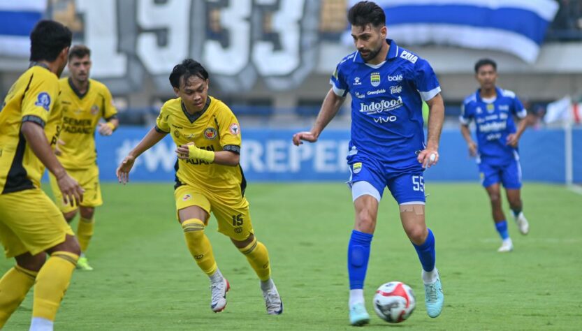 Rapor Pemain Barcelona Saat Comeback Dramatis vs Real Oviedo: Eric Garcia Top, Super Sub De Jong Jadi Pembeda