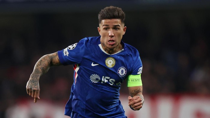 Ketegangan di Stamford Bridge: Agen Enzo Fernandez Sebut Sanksi Chelsea Tidak Adil dan Merugikan Tim